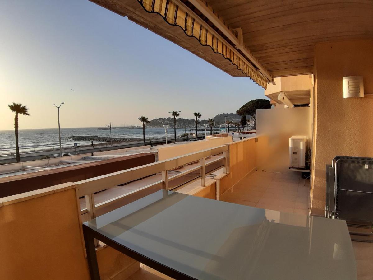 Appartement Cavalaire Face A La Mer Ngoại thất bức ảnh