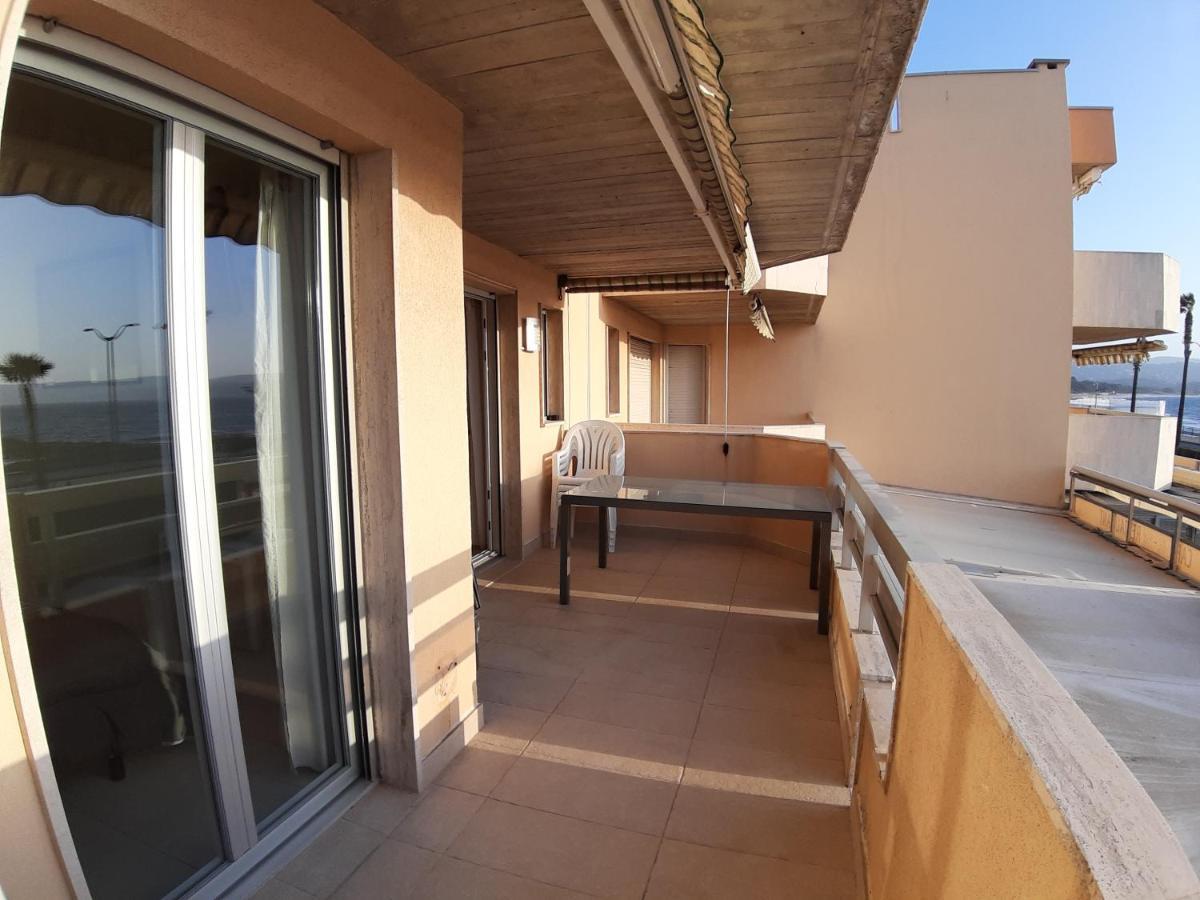 Appartement Cavalaire Face A La Mer Ngoại thất bức ảnh